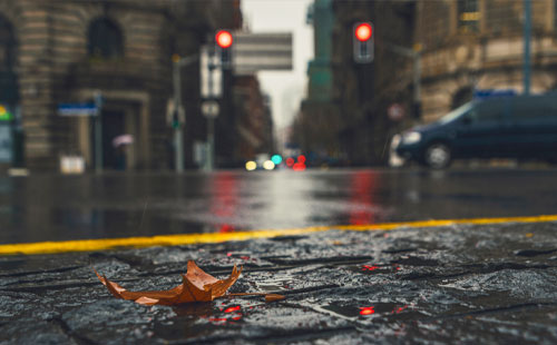 卓晟地质勘察温馨提示：下雨天，关爱自己，从安全开始！